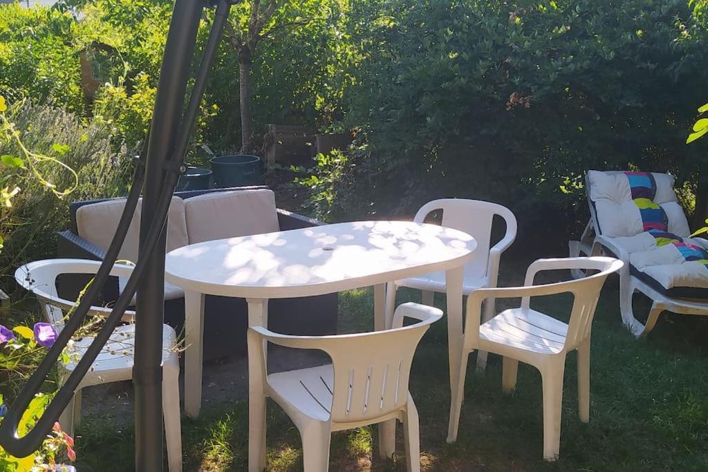 Gite Les Lilas La Genevraye Exterior photo